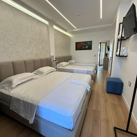 Hotel Europa Krujë Buitenkant foto