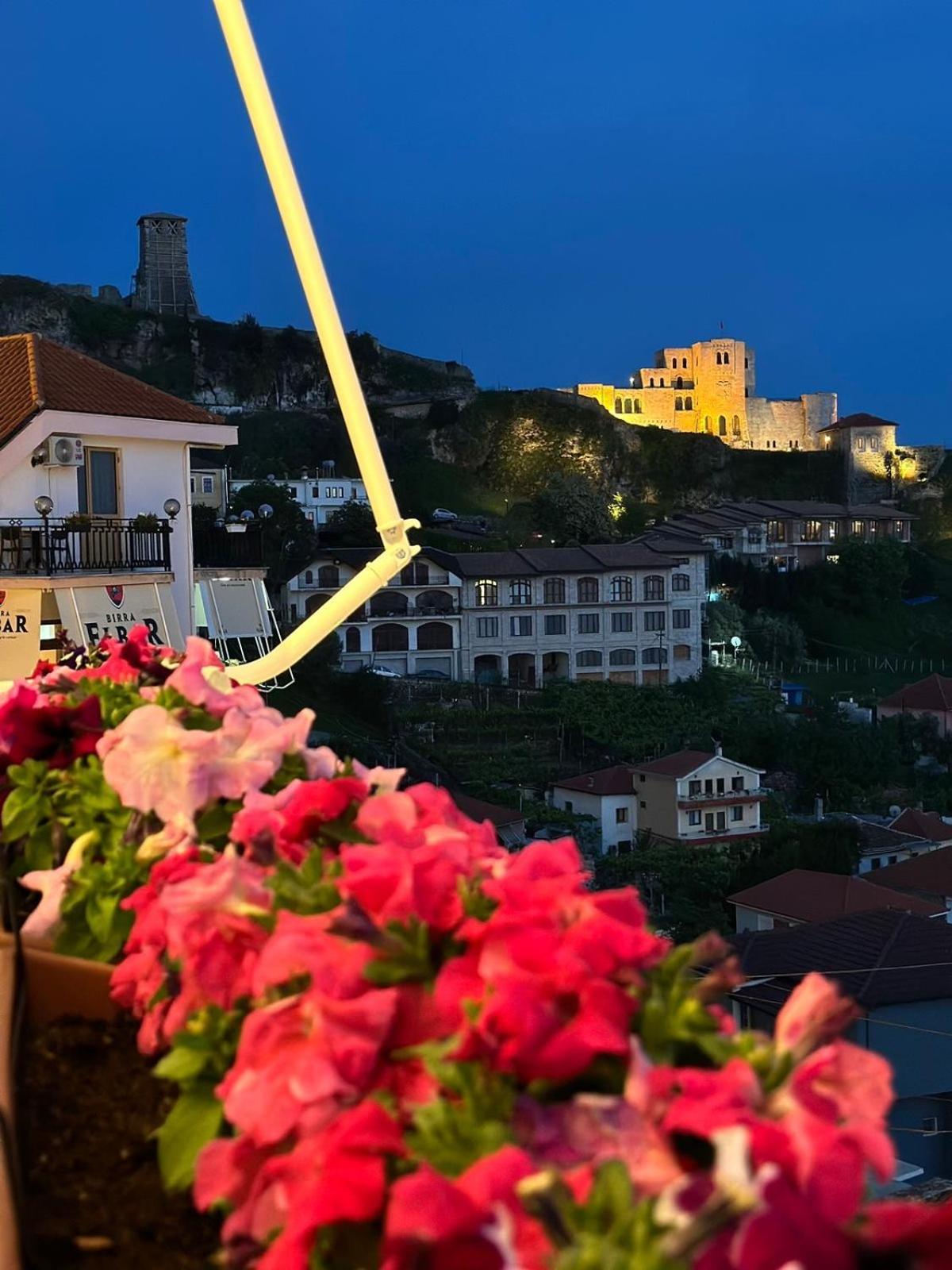 Hotel Europa Krujë Buitenkant foto