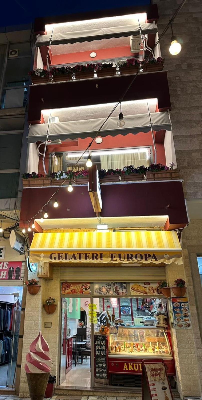 Hotel Europa Krujë Buitenkant foto