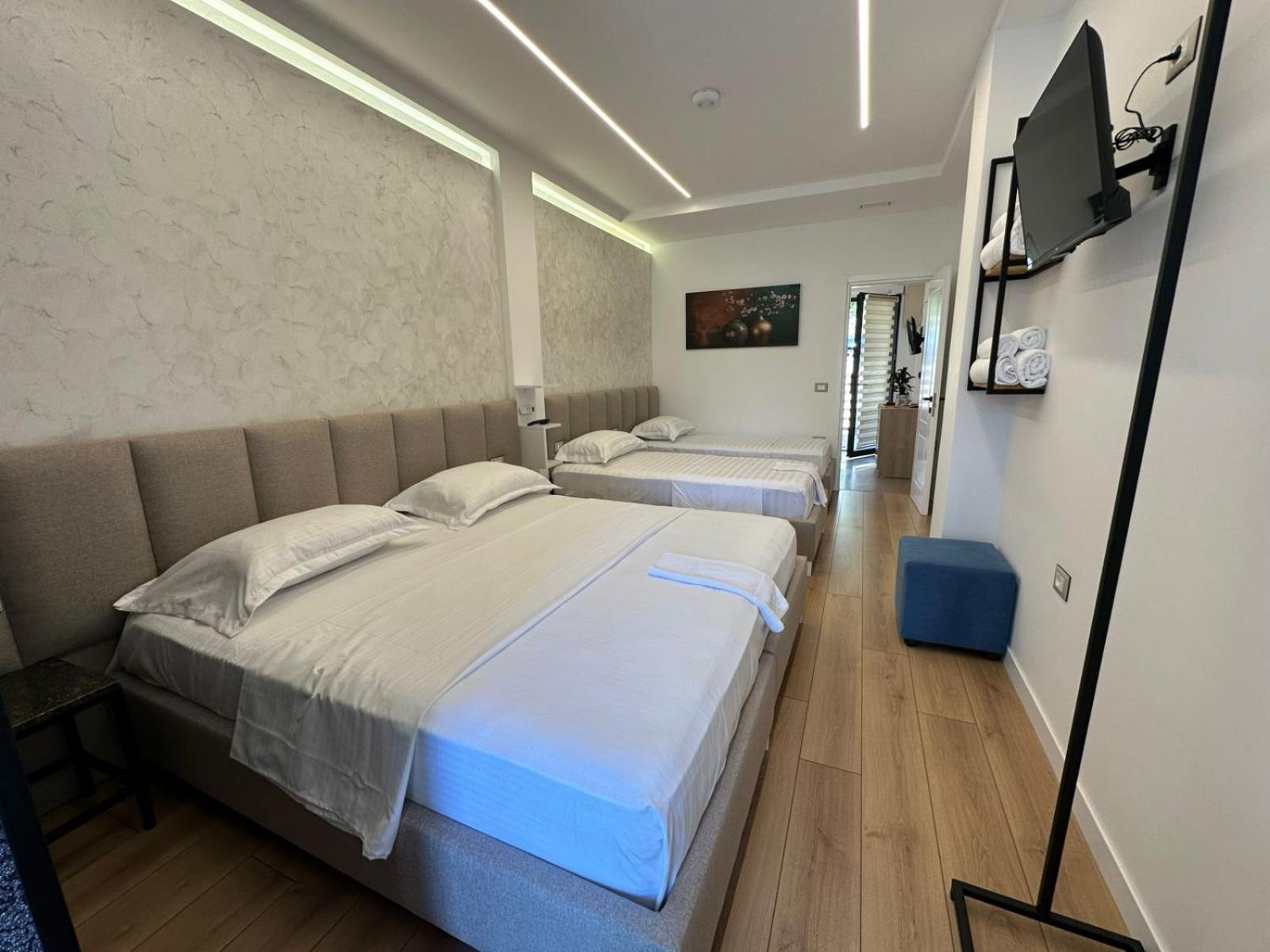 Hotel Europa Krujë Buitenkant foto